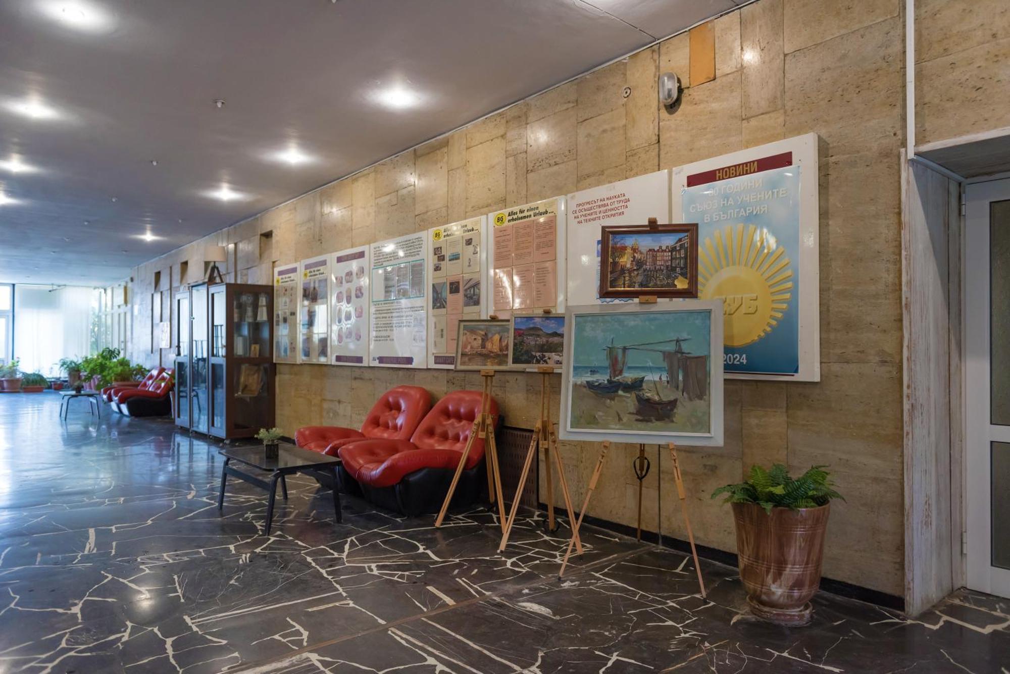 International Home Of Scientists Joliot Curie Aziz Konstantin ve Elena Dış mekan fotoğraf